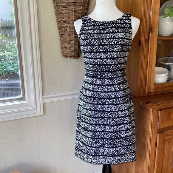 Ann Taylor Black/White Fully Lined Sleeveless Sheath  Size 6 - Picture 1 of 11